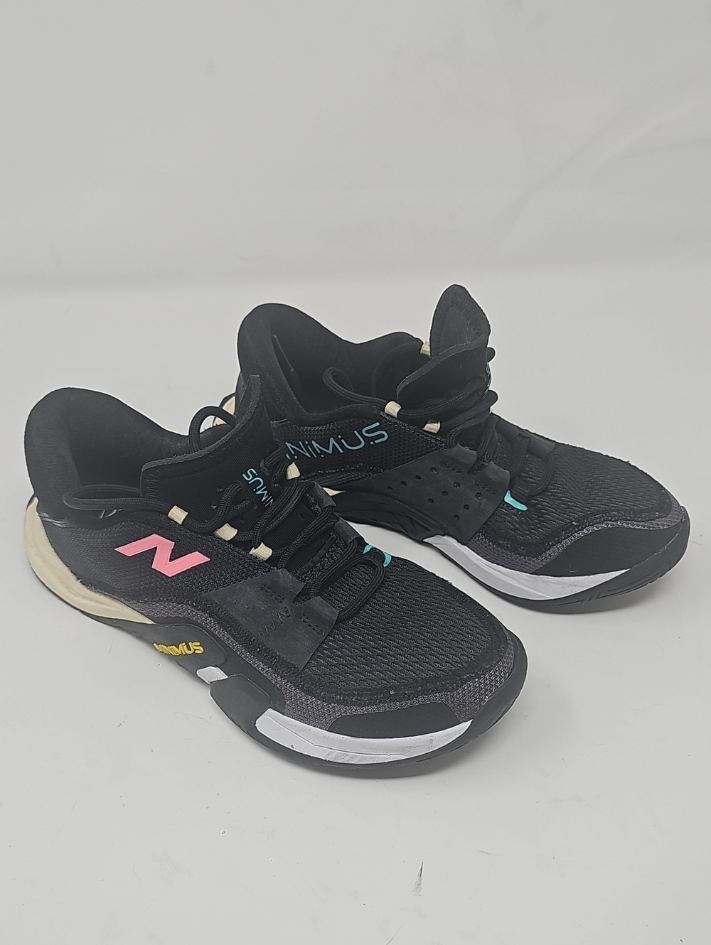 Minimus TR v2 Womens Size 7